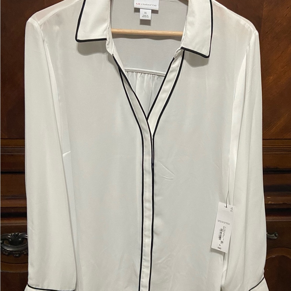 Liz Claiborne Womens Long Sleeve Regular Fit Button-Down Shirt